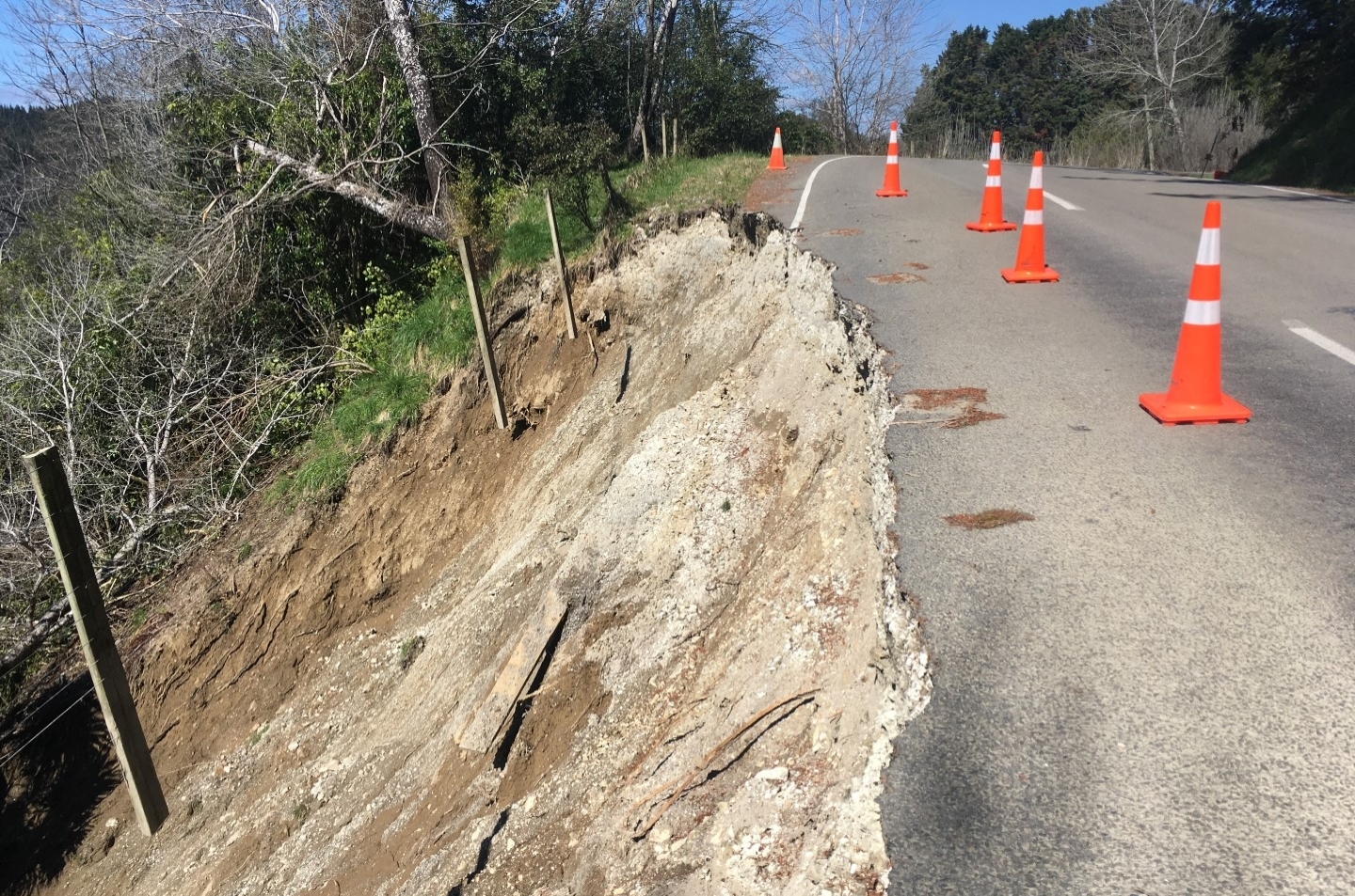 75136 ARMSTRON G ROAD RP 4586_1